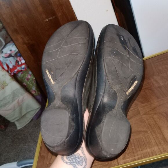 Patagonia Size 9.5 Better Clog Slide Mules Leather Shoe Black Style T11500‎ - Picture 9 of 9